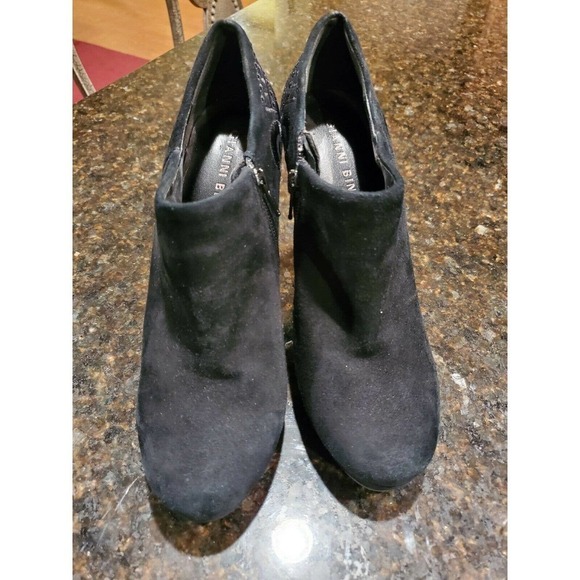 Gianni Bini Black Suede High Heel Booties Sz 7.5M - Picture 1 of 9